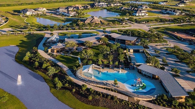 7246 Monarch Dr, Katy, TX 77493 - aerial view of a large body of water and a pool area