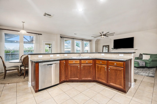 4438 W Maple Dr, Friendswood, TX 77546 - photo 16