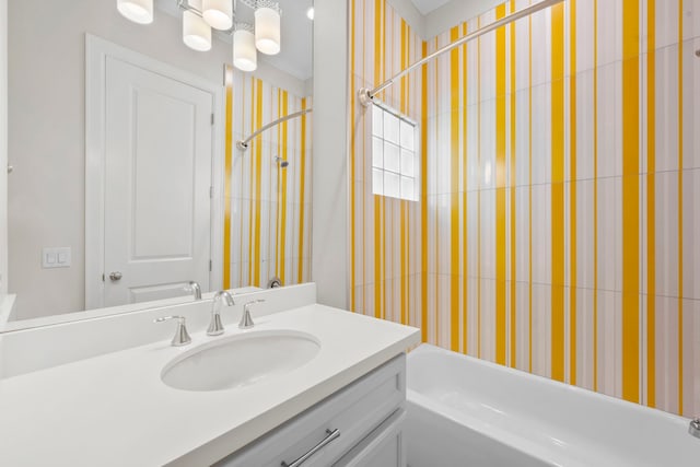 1801 Ashland St, Houston, TX 77008 - full bath with vanity and shower / bath combination