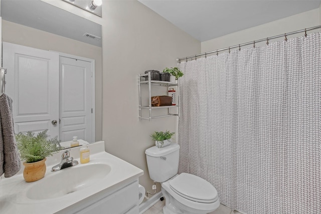 1725 Harvey Mitchell Pkwy S Unit 2234, College Station, TX 77840 - full bath with vanity and a shower with curtain