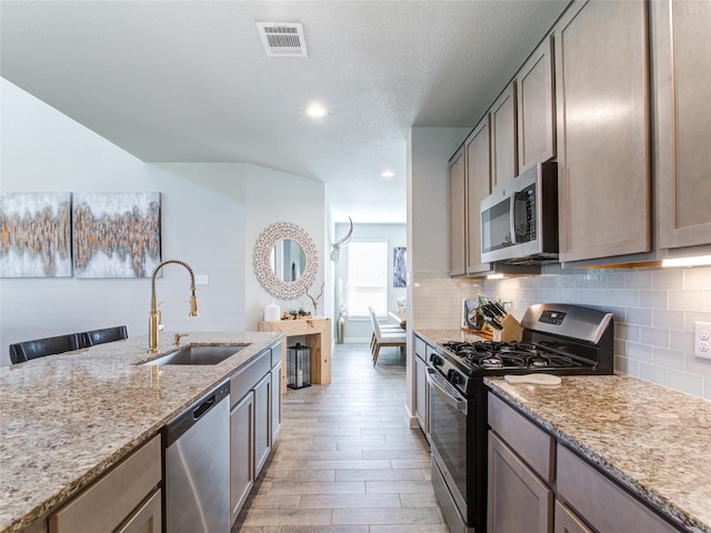 711 Orchard Vale Rd, Arcola, TX 77583 - photo 18