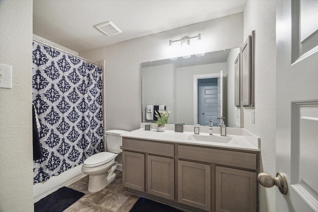 2322 Honey Heights Ln, Fresno, TX 77545 - full bath with a textured wall, vanity, and curtained shower