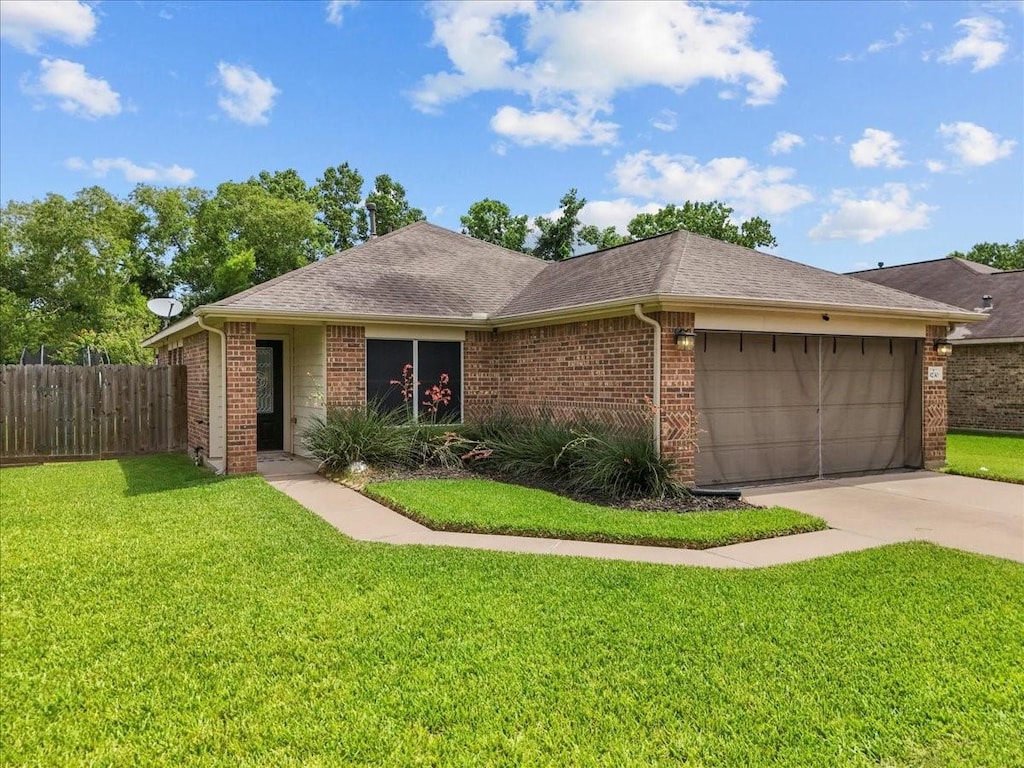 9230 Creekside Dr, Hitchcock, TX 77563 - photo 1