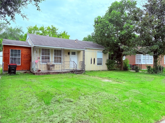 911 Parkway St, Baytown, TX 77520 - photo 2