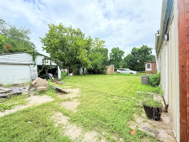911 Parkway St, Baytown, TX 77520 - photo 17