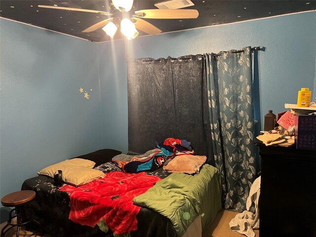 8823 Shadow Crest St, Houston, TX 77074 - bedroom featuring a ceiling fan