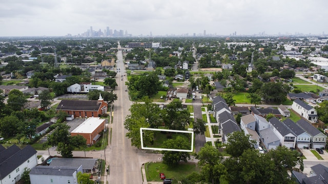 7819 N Main St, Houston, TX 77022