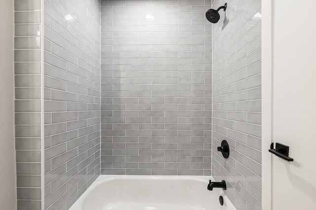 506 Fox Briar Ln, Sugar Land, TX 77478 - bathroom featuring shower / bath combination