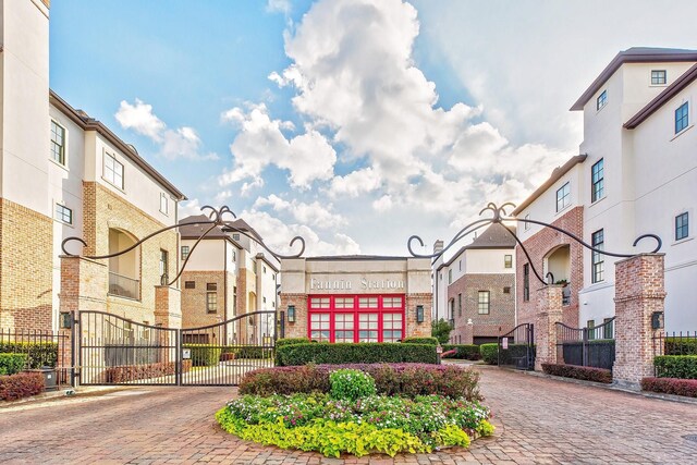 9443 Fannin St, Houston, TX 77045 - photo 26