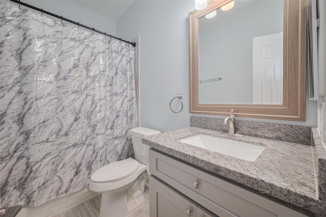 6507 Pinewood Trace Ln, Houston, TX 77041 - full bathroom featuring vanity and a shower with shower curtain