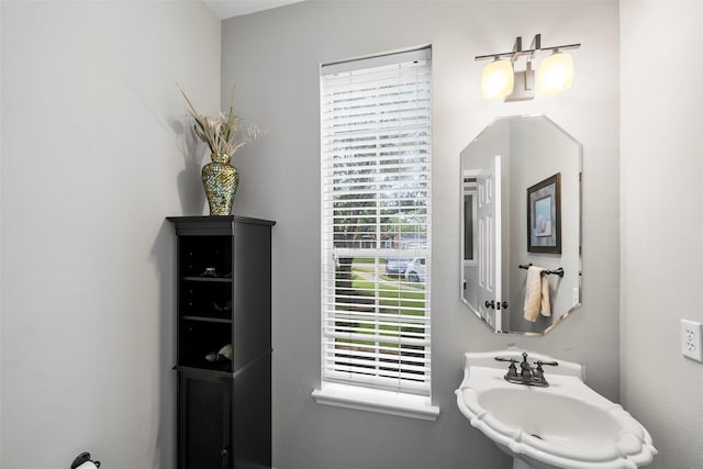 8511 Parmer Ct, Houston, TX 77064 - bathroom with a sink