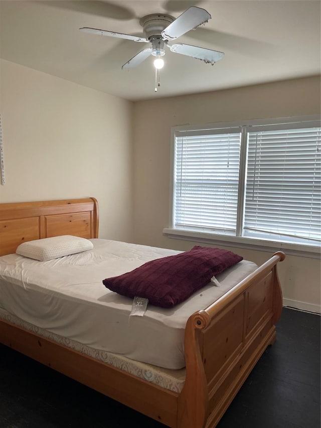 7403 N Dearborn St, Houston, TX 77055 - bedroom with ceiling fan and baseboards
