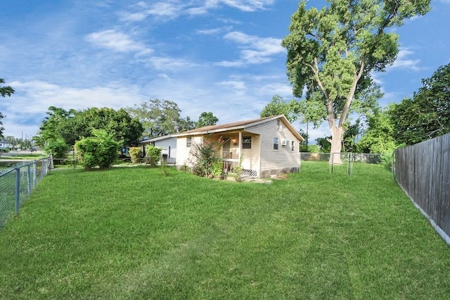 6821 Haight St, Houston, TX 77028 - view of fenced backyard