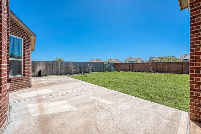 47 Monarch Trl, Sugar Land, TX 77498 - fenced backyard with a patio