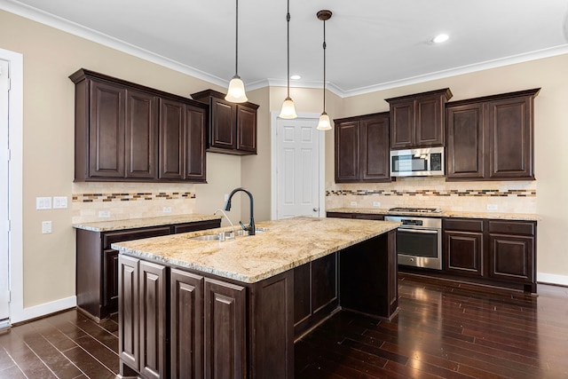 1161 Beasley Hills Ln, Houston, TX 77008 - kitchen with appliances with stainless steel finishes, dark wood finished floors, dark brown cabinetry, decorative backsplash, and recessed lighting