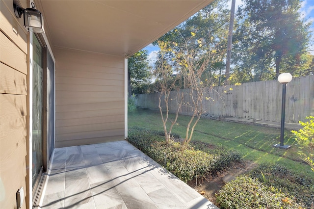 14911 Wunderlich Dr Unit 613, Houston, TX 77069 - view of yard