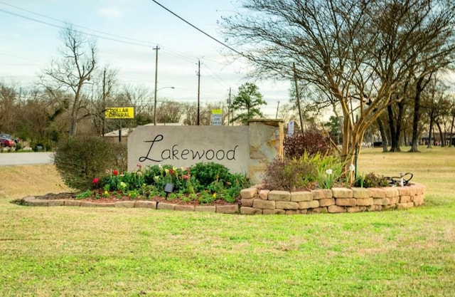 523 S Burnett Dr, Baytown, TX 77520 - photo 4