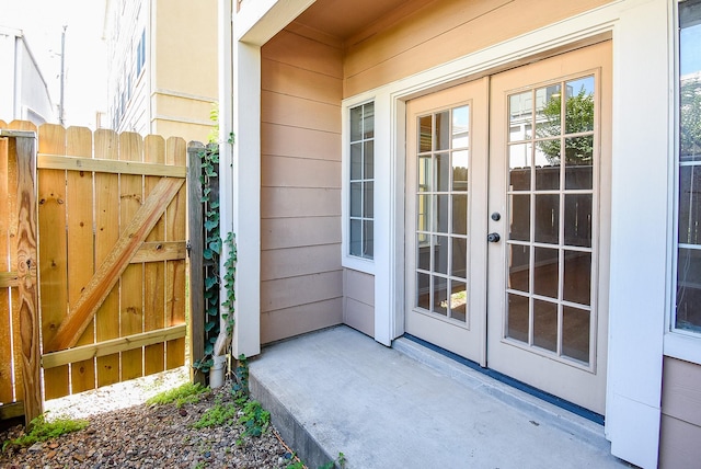 5615 Winsome Ln Unit C, Houston, TX 77057 - property entrance with french doors and a gate