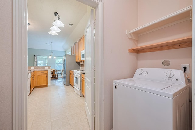 30606 S Sulphur Creek Dr, Magnolia, TX 77355 - laundry room with washer / dryer