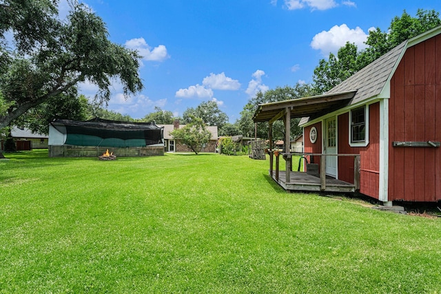 2505 Mary Ave, Pearland, TX 77581 - view of grassy yard featuring an outdoor structure