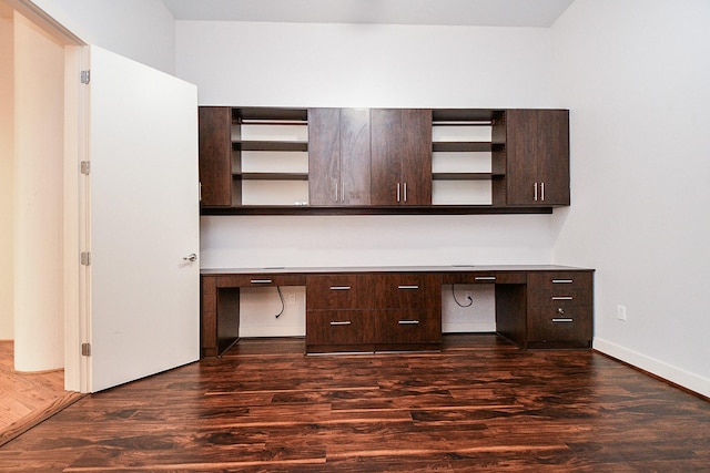 5005 Hidalgo St Unit 210, Houston, TX 77056 - unfurnished office with built in desk and dark wood-style floors