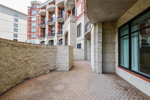 5005 Hidalgo St Unit 210, Houston, TX 77056 - view of patio / terrace