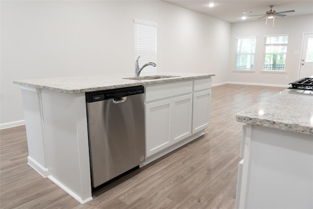 64 Valiant Ridge Trl, Magnolia, TX 77354 - kitchen featuring dishwasher, light wood-style floors, a ceiling fan, white cabinetry, and recessed lighting