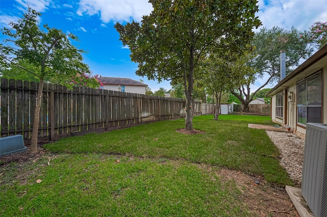 2415 Pebbledowne Cir, Sugar Land, TX 77478 - view of fenced backyard