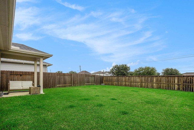 12810 Barnesbury Ln, Houston, TX 77047 - view of fenced backyard