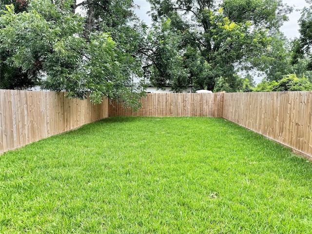 2328 Wavell St, Houston, TX 77088 - view of fenced backyard