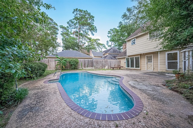 5318 Foresthaven Dr, Houston, TX 77066 - view of pool with a fenced backyard and a patio area
