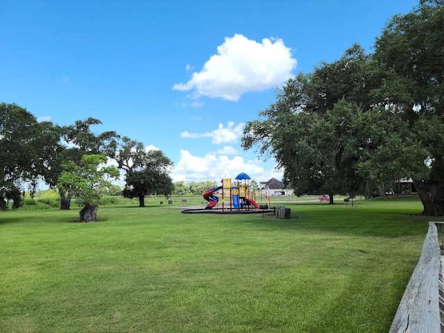 382 Pony Trl, Angleton, TX 77515