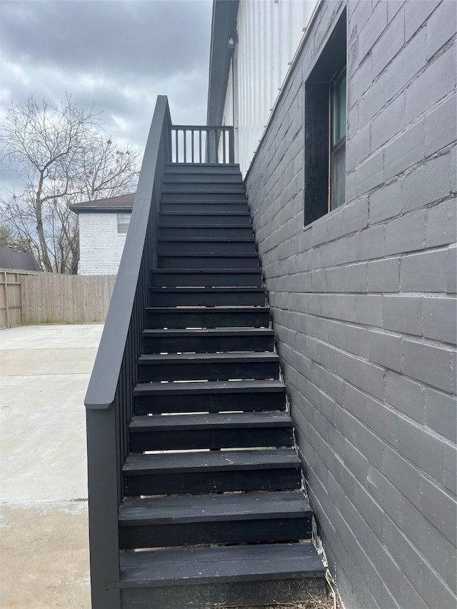 3140 Webster St, Houston, TX 77004 - view of staircase