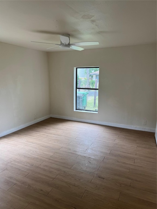 412 Owens St, Houston, TX 77029 - empty room featuring wood finished floors and a ceiling fan