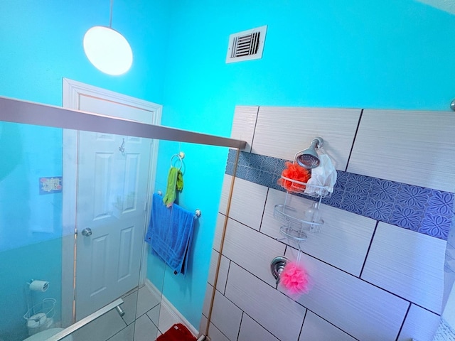 12943 Bamboo Forest Trl, Houston, TX 77044 - interior space featuring tile patterned floors