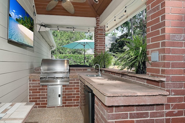 15 Amber Sky Pl, The Woodlands, TX 77381 - view of patio with exterior kitchen and ceiling fan