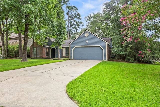 4 N White Pebble Ct, The Woodlands, TX 77380 - photo 1