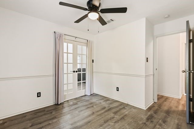 4 N White Pebble Ct, The Woodlands, TX 77380 - photo 27