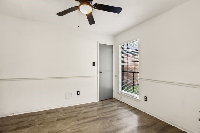 4 N White Pebble Ct, The Woodlands, TX 77380 - photo 28