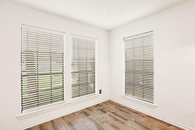 4 N White Pebble Ct, The Woodlands, TX 77380 - photo 16