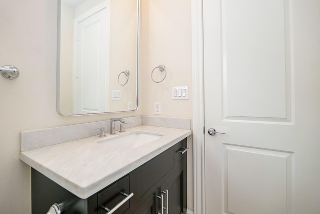 8682 Green Kolbe Ln, Houston, TX 77080 - bathroom featuring vanity
