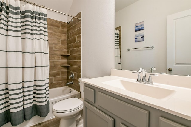 4437 Jessamine Creek Trl, Rosharon, TX 77583 - bathroom with vanity and shower / bath combo with shower curtain