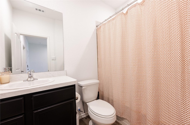 21427 Hawthorn Prairie Dr, New Caney, TX 77357 - full bath featuring vanity and a shower with curtain