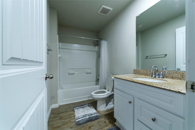 10126 Relic Oaks, San Antonio, TX 78240 - full bath featuring vanity, wood finished floors, and shower / bath combination with curtain