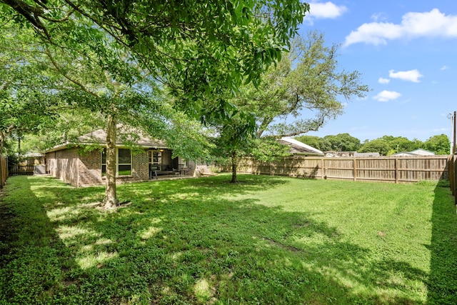 6112 Guyler St, Wallis, TX 77485 - view of fenced backyard