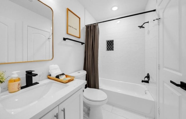 3021 Prospect St, Houston, TX 77004 - full bath with vanity and shower / tub combo