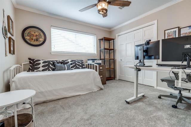 2827 Fontana Dr, Houston, TX 77043 - carpeted bedroom featuring crown molding, an office area, a closet, and ceiling fan