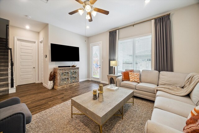 10407 Quiet Courtyard Rd, Houston, TX 77043 - photo 9