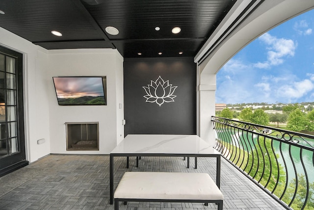 3711 Somerset Commons Ln, Houston, TX 77055 - view of balcony