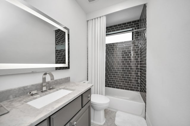 3711 Somerset Commons Ln, Houston, TX 77055 - full bath featuring vanity and shower / bath combination with curtain
